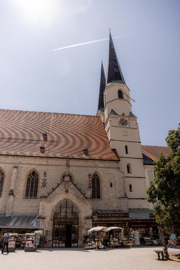C4S Come4Stay Altoetting - 3-Zi Whg I Zentrale Lage I Parkplatz I Balkon I Wifi I Smarttv I 1 Kingsize, 1 Queensize Bett I Office Arbeitsplatz I Wohnbereich Mit Couch Und Essbereich I Voll Ausgestattete Kueche I Nespresso Esterno foto